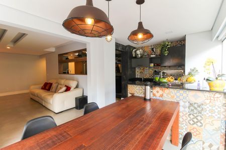 Apartamento à venda com 223m², 3 quartos e 4 vagasEspaço Gourmet