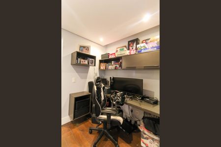 Apartamento à venda com 223m², 3 quartos e 4 vagasEscritório