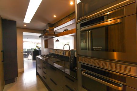 Apartamento à venda com 223m², 3 quartos e 4 vagasCozinha