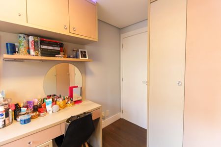 Apartamento à venda com 223m², 3 quartos e 4 vagasQuarto 2