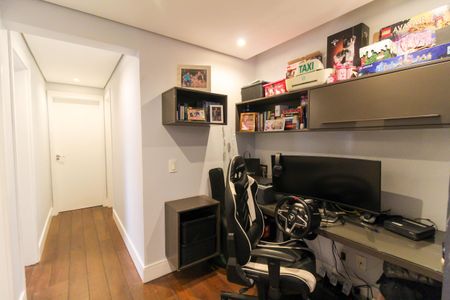 Apartamento à venda com 223m², 3 quartos e 4 vagasEscritório