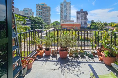 Apartamento para alugar com 86m², 3 quartos e 2 vagasVaranda 