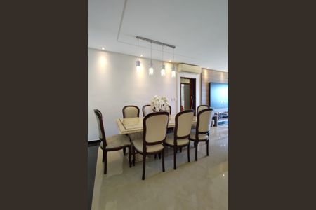 Apartamento para alugar com 160m², 3 quartos e 2 vagas Apartamento para alugar com 160m², 3 quartos e 2 vagasSala