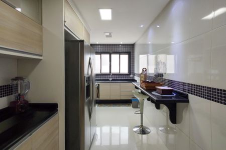 Apartamento para alugar com 160m², 3 quartos e 2 vagas Apartamento para alugar com 160m², 3 quartos e 2 vagasCozinha