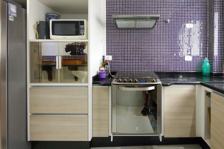 Apartamento para alugar com 160m², 3 quartos e 2 vagas Apartamento para alugar com 160m², 3 quartos e 2 vagasCozinha