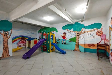 Apartamento para alugar com 160m², 3 quartos e 2 vagas Apartamento para alugar com 160m², 3 quartos e 2 vagasÁrea comum - Playground