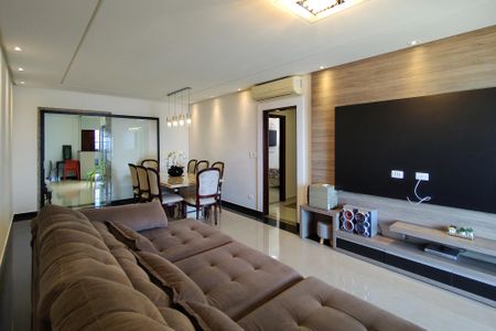 Apartamento para alugar com 160m², 3 quartos e 2 vagas Apartamento para alugar com 160m², 3 quartos e 2 vagasSala