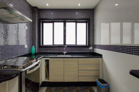 Apartamento para alugar com 160m², 3 quartos e 2 vagas Apartamento para alugar com 160m², 3 quartos e 2 vagasCozinha