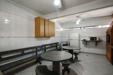 Apartamento para alugar com 160m², 3 quartos e 2 vagas Apartamento para alugar com 160m², 3 quartos e 2 vagasÁrea comum - Churrasqueira