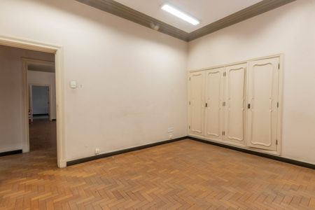 Casa à venda com 690m², 7 quartos e 16 vagasQuarto