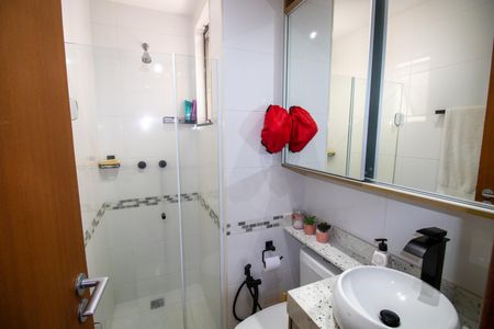 Apartamento à venda com 87m², 2 quartos e 2 vagasBanheiro