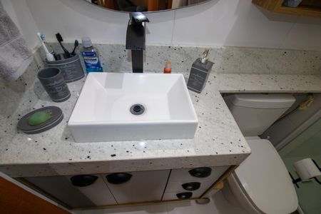 Apartamento à venda com 87m², 2 quartos e 2 vagasBanheiro da Suíte