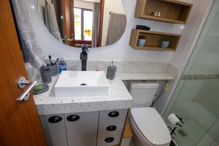 Apartamento à venda com 87m², 2 quartos e 2 vagasBanheiro da Suíte
