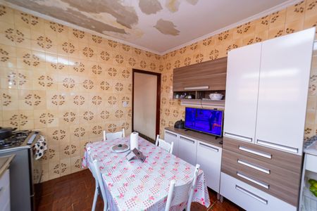 Casa à venda com 175m², 3 quartos e 2 vagas Casa à venda com 175m², 3 quartos e 2 vagasCozinha