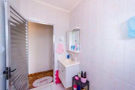 Casa à venda com 175m², 3 quartos e 2 vagas Casa à venda com 175m², 3 quartos e 2 vagasBanheiro Social