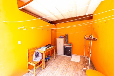 Casa à venda com 175m², 3 quartos e 2 vagas Casa à venda com 175m², 3 quartos e 2 vagasQuintal