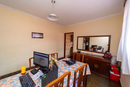 Casa à venda com 175m², 3 quartos e 2 vagas Casa à venda com 175m², 3 quartos e 2 vagasSala de Jantar