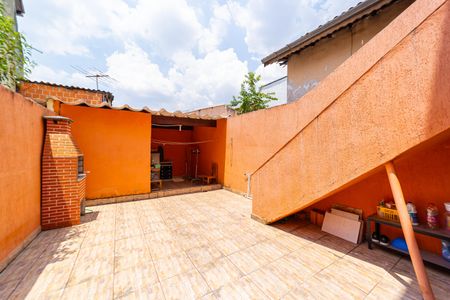 Casa à venda com 175m², 3 quartos e 2 vagas Casa à venda com 175m², 3 quartos e 2 vagasQuintal