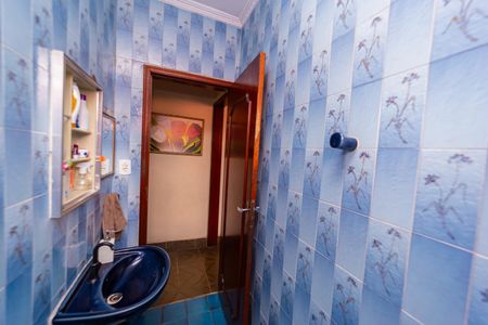 Casa à venda com 175m², 3 quartos e 2 vagas Casa à venda com 175m², 3 quartos e 2 vagasBanheiro Social 2