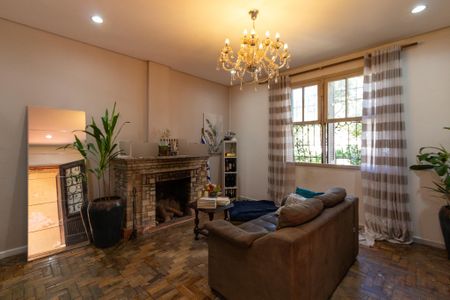 Casa à venda com 110m², 3 quartos e 2 vagas Casa à venda com 110m², 3 quartos e 2 vagasSala