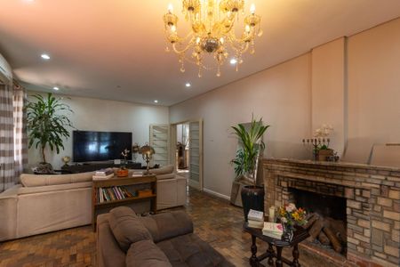 Casa à venda com 110m², 3 quartos e 2 vagas Casa à venda com 110m², 3 quartos e 2 vagasSala