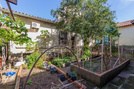 Casa à venda com 110m², 3 quartos e 2 vagas Casa à venda com 110m², 3 quartos e 2 vagasQuintal