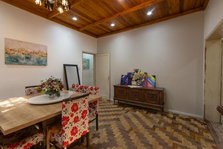 Casa à venda com 110m², 3 quartos e 2 vagas Casa à venda com 110m², 3 quartos e 2 vagasSala de Jantar