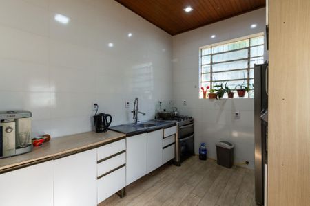 Casa à venda com 110m², 3 quartos e 2 vagas Casa à venda com 110m², 3 quartos e 2 vagasCozinha