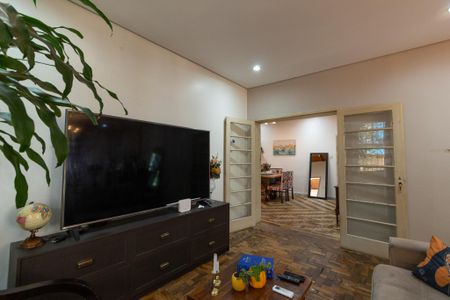 Casa à venda com 110m², 3 quartos e 2 vagas Casa à venda com 110m², 3 quartos e 2 vagasSala