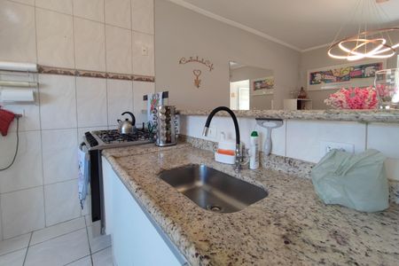 Casa à venda com 295m², 4 quartos e 2 vagas Casa à venda com 295m², 4 quartos e 2 vagasCozinha