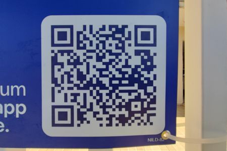 Casa à venda com 295m², 4 quartos e 2 vagas Casa à venda com 295m², 4 quartos e 2 vagasPLACA INSTALADA NA FACHADA