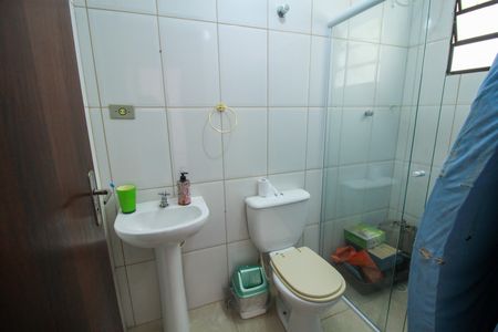 Casa à venda com 115m², 3 quartos e 2 vagasBanheiro