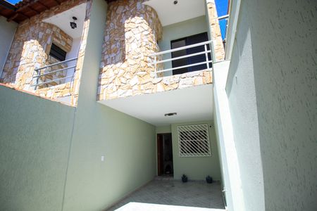 Casa à venda com 115m², 3 quartos e 2 vagasGaragem