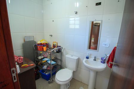 Casa à venda com 115m², 3 quartos e 2 vagasBanheiro