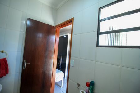 Casa à venda com 115m², 3 quartos e 2 vagasBanheiro