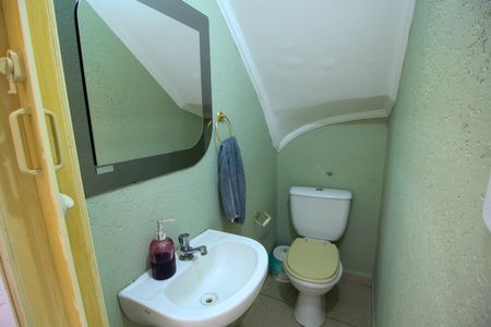 Casa à venda com 115m², 3 quartos e 2 vagasLavabo