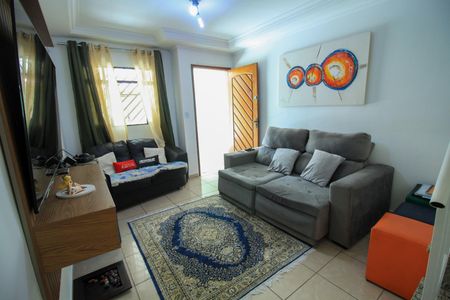 Casa à venda com 115m², 3 quartos e 2 vagasSala