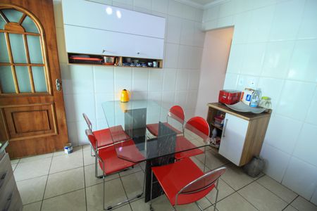 Casa à venda com 115m², 3 quartos e 2 vagasCozinha