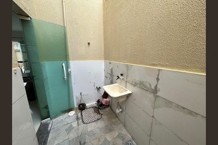 Casa para alugar com 110m², 2 quartos e 1 vagaÁrea de Serviço