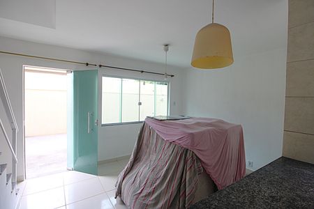 Casa para alugar com 110m², 2 quartos e 1 vagaSala