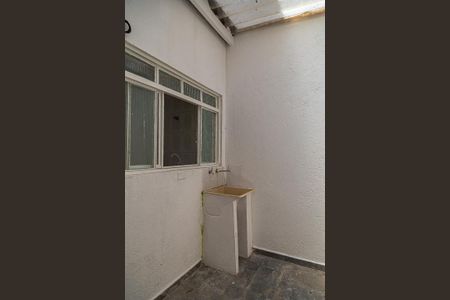 Casa à venda com 69m², 2 quartos e 1 vagaÁrea de Serviço