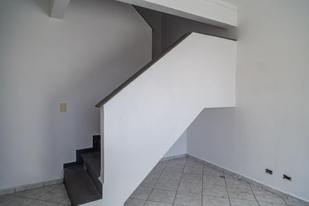 Casa à venda com 69m², 2 quartos e 1 vagaSala