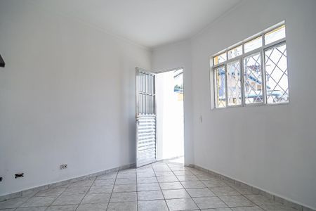 Casa à venda com 69m², 2 quartos e 1 vagaSala