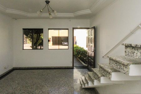 Casa de condomínio à venda com 85m², 2 quartos e 1 vagaSala
