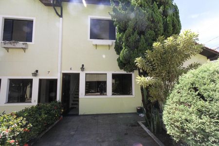 Casa de condomínio à venda com 85m², 2 quartos e 1 vagaGaragem