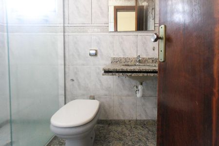 Casa de condomínio à venda com 85m², 2 quartos e 1 vagaBanheiro