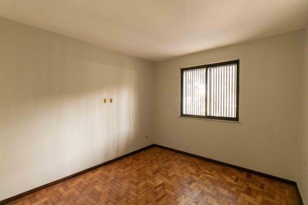 Casa à venda com 430m², 4 quartos e 4 vagas Casa à venda com 430m², 4 quartos e 4 vagasSuíte 1