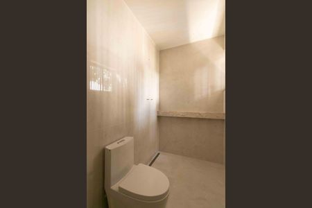 Casa à venda com 430m², 4 quartos e 4 vagas Casa à venda com 430m², 4 quartos e 4 vagasBanheiro Suíte 2