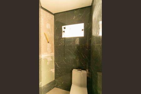 Casa à venda com 430m², 4 quartos e 4 vagas Casa à venda com 430m², 4 quartos e 4 vagasLavabo