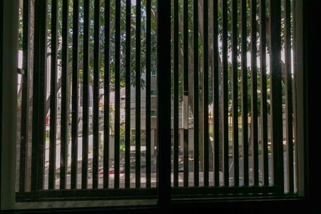 Casa à venda com 430m², 4 quartos e 4 vagas Casa à venda com 430m², 4 quartos e 4 vagasVista da Suíte 2